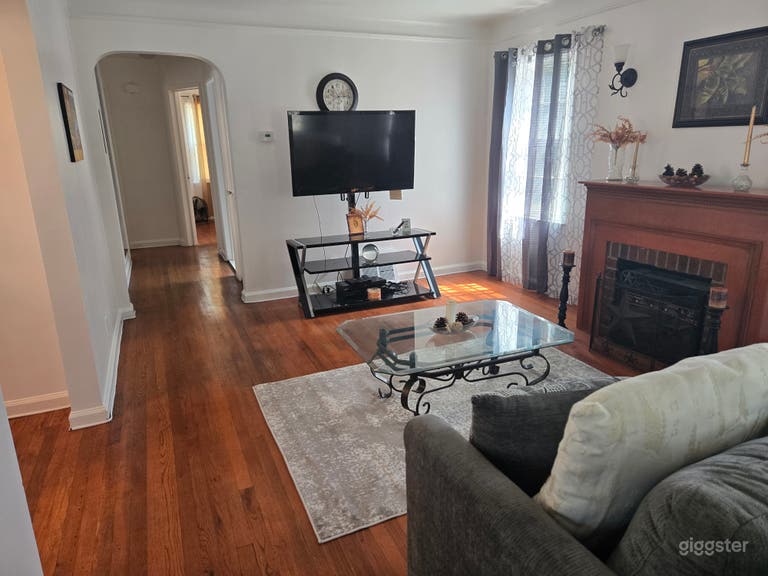  Spacious Living Room or Reception Area 