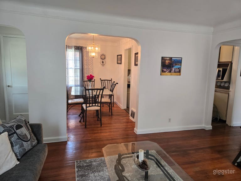  Spacious Living Room or Reception Area with Meeting Table 
