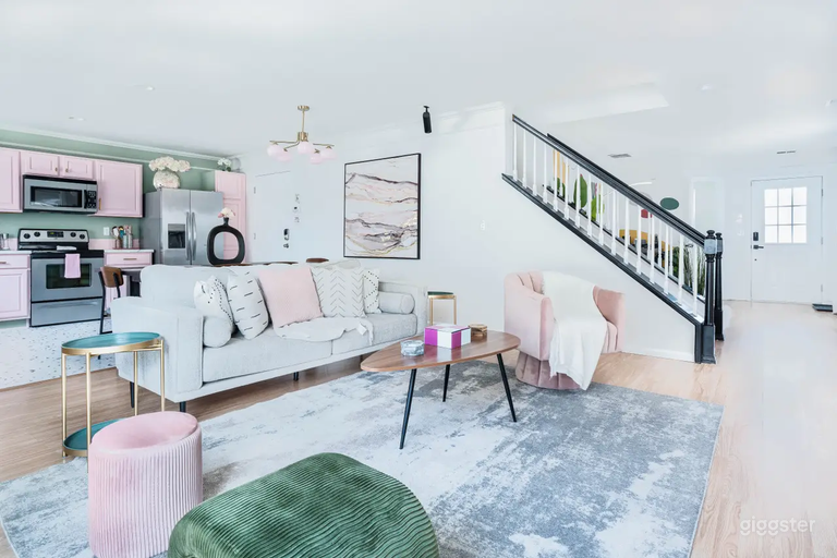  Mile High Magic: Hot tub Mario Mural Game Room FirePit House 