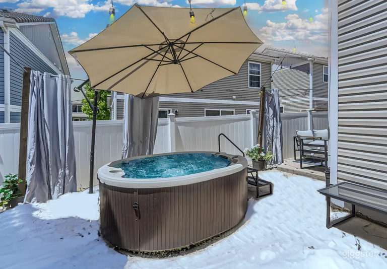  Mile High Magic: Hot tub Mario Mural Game Room FirePit House 