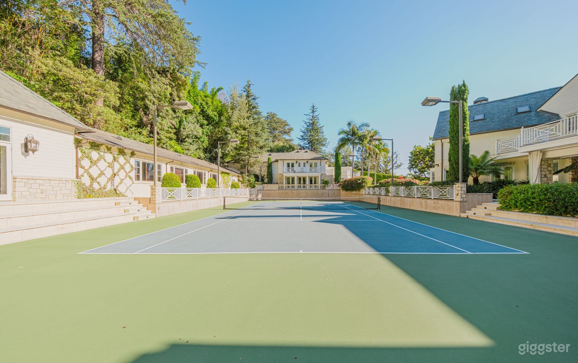TENNIS COURT DREAMS Photo 3