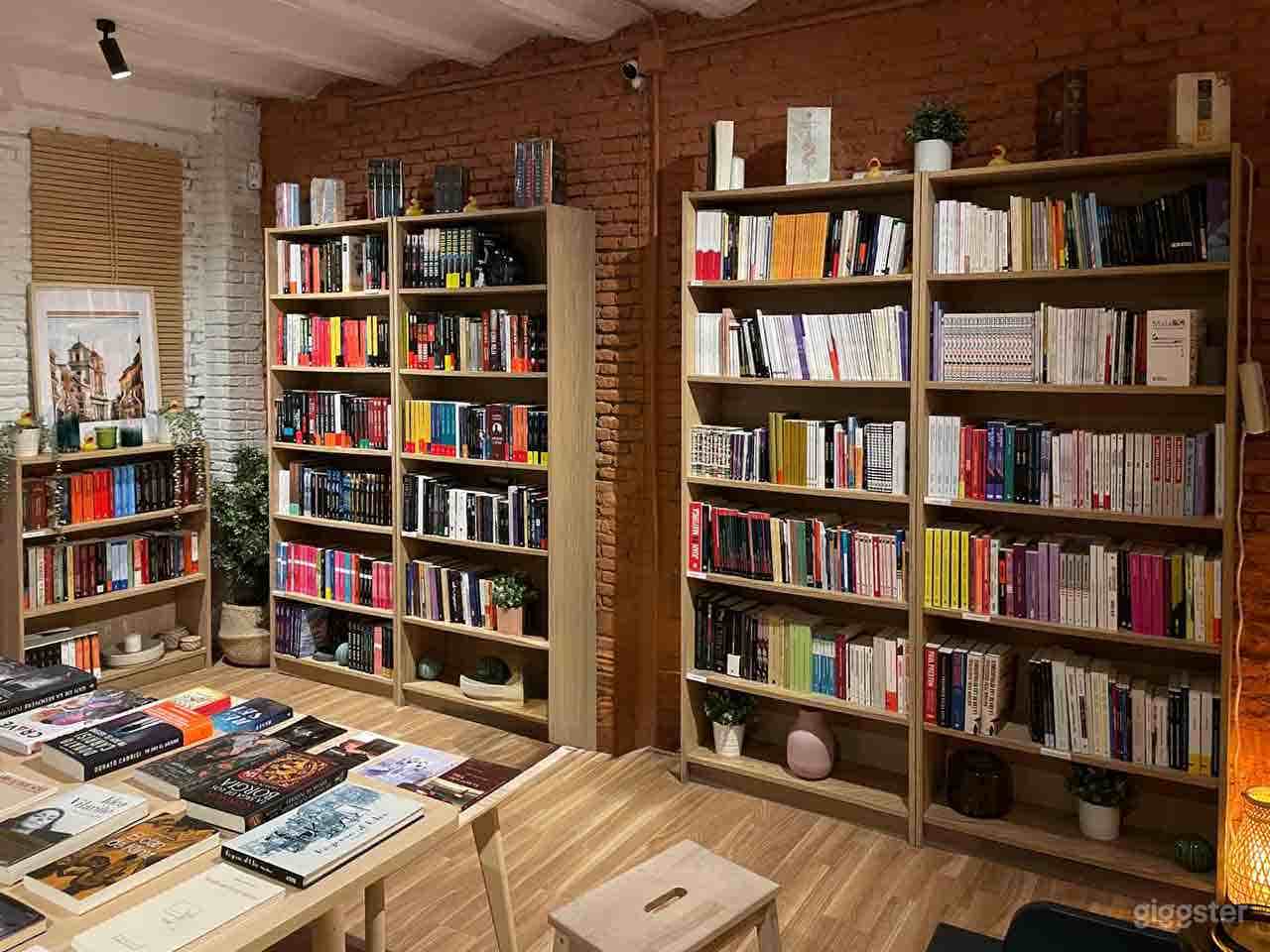 Librería cultural y espacio de eventos en el corazón de Lavapiés Foto 3