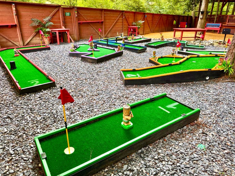  A playful and colorful outdoor scene with custom mini golf holes—ideal for commercial shoots, music videos, and whimsical set designs. 