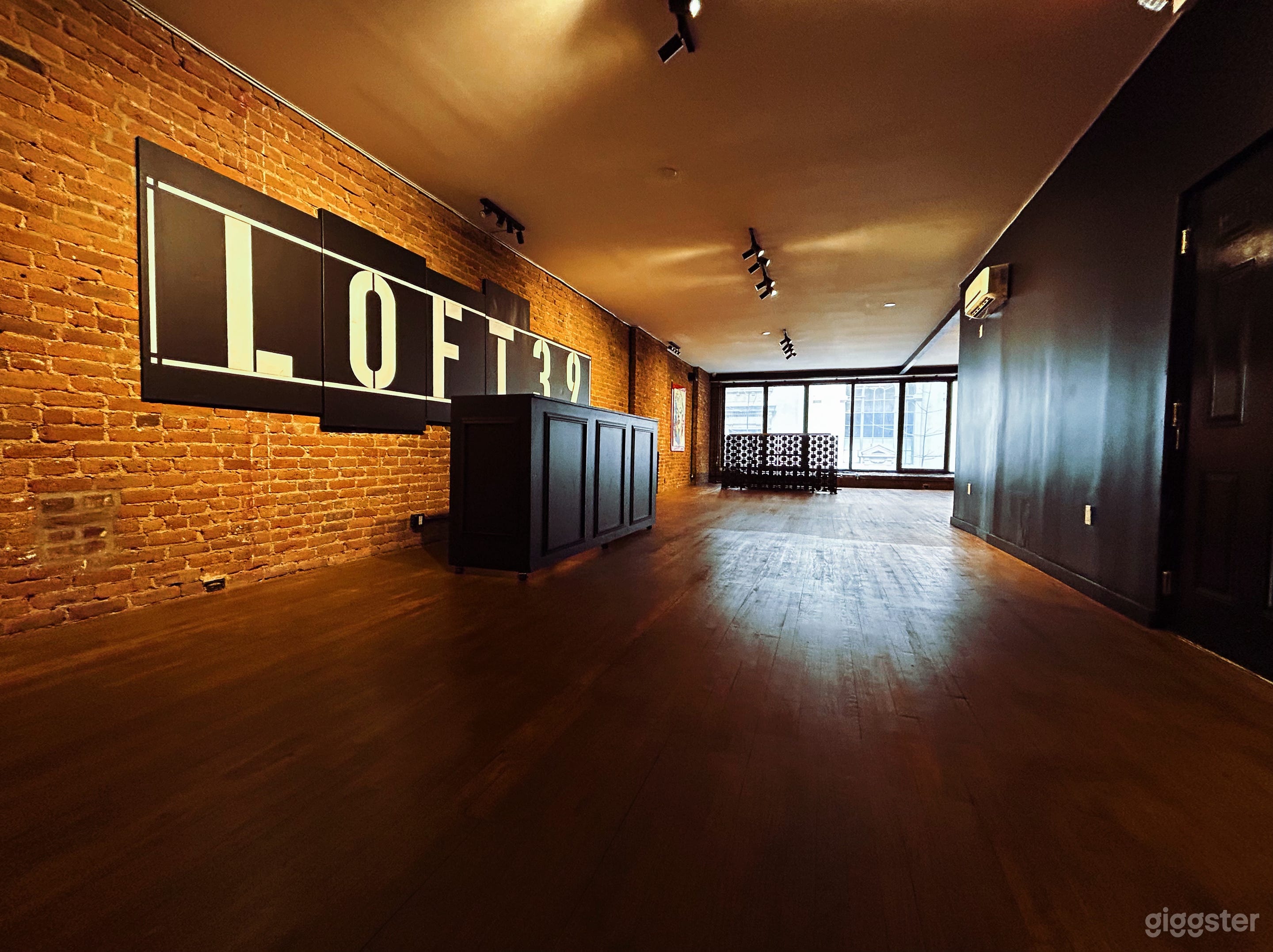 4th Floor Warehouse Photo 1