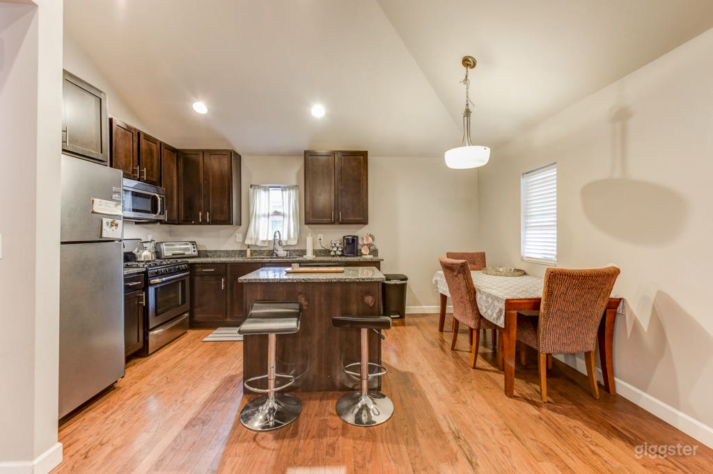 East Atlanta Village Cottage Photo 4