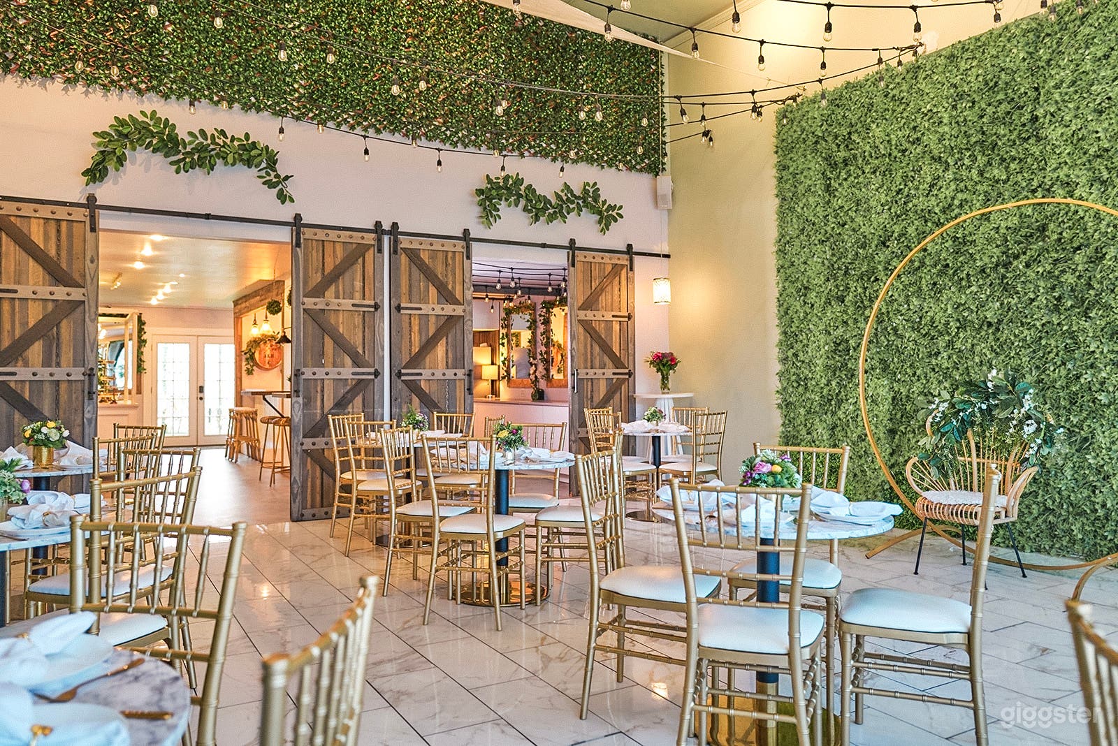 Professional Weekday Creative Workshop Space Photo 1