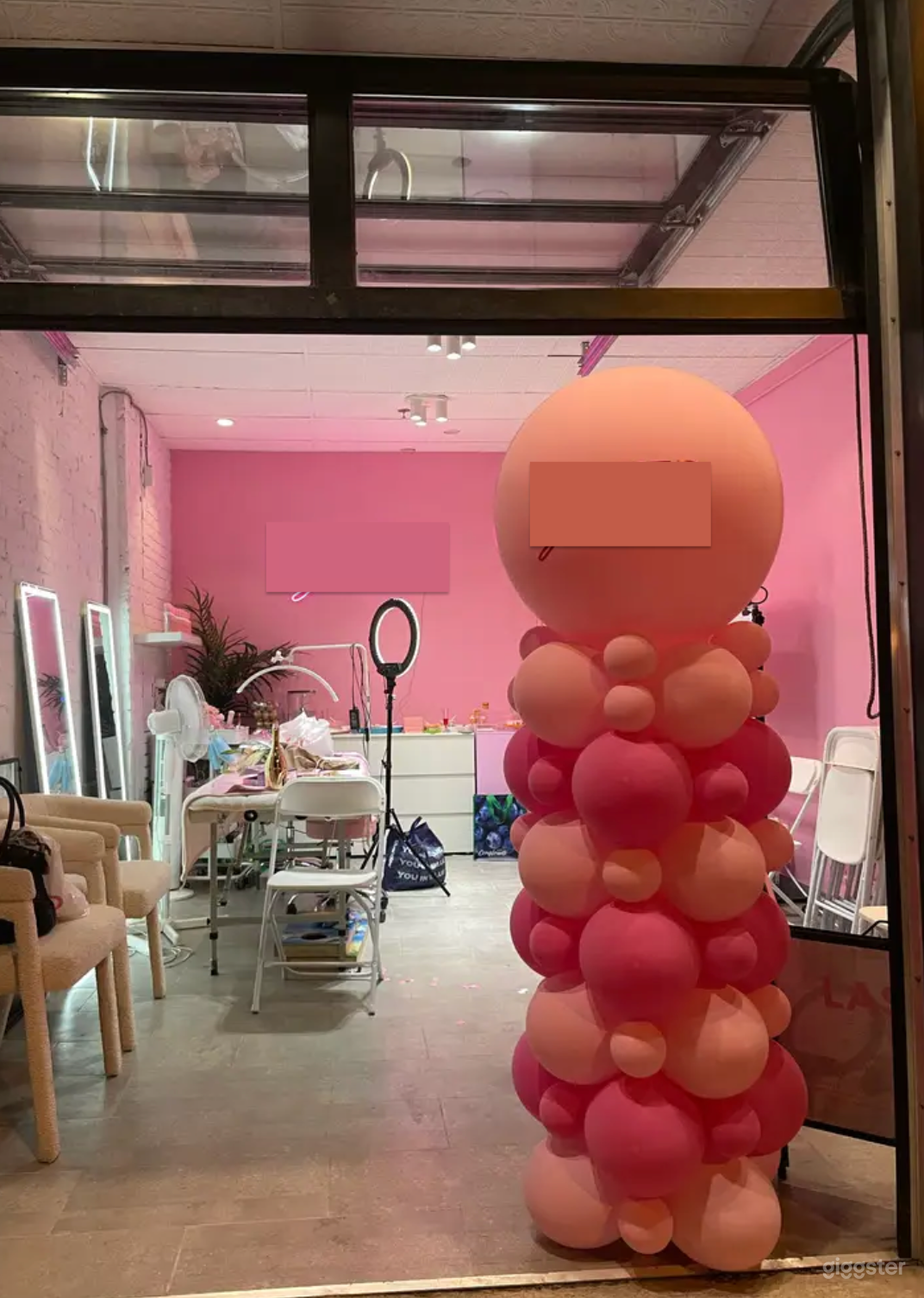 Downtown Toronto Pink Lash/Beauty Salon/Studio Photo 3