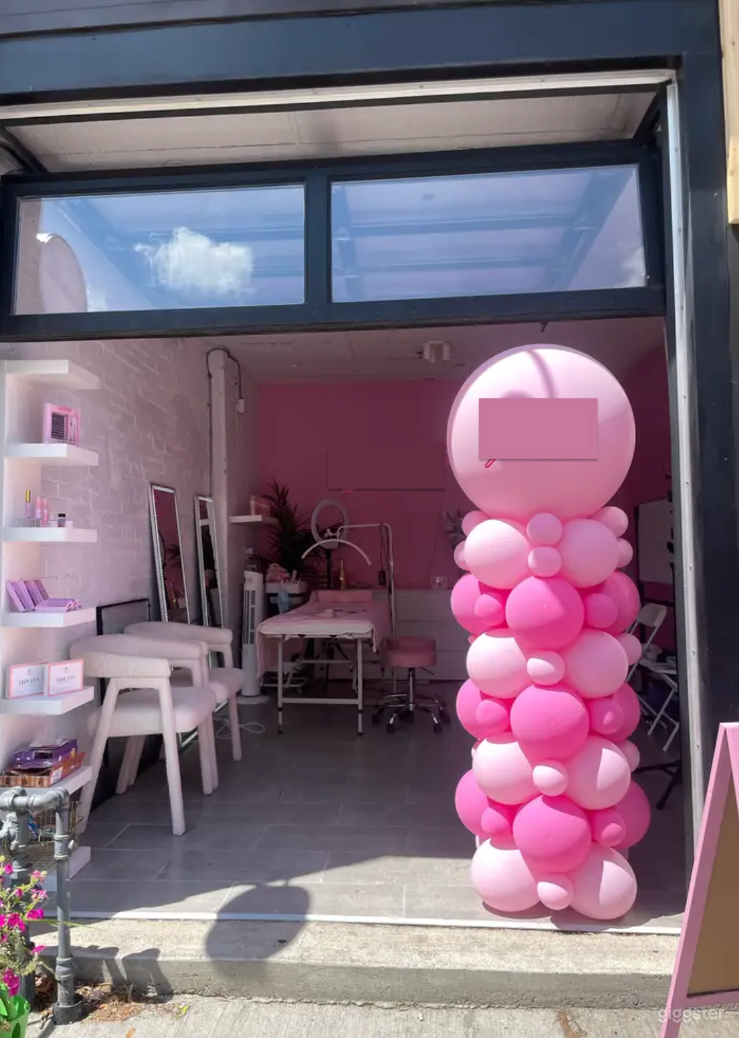 Downtown Toronto Pink Lash/Beauty Salon/Studio Photo 4