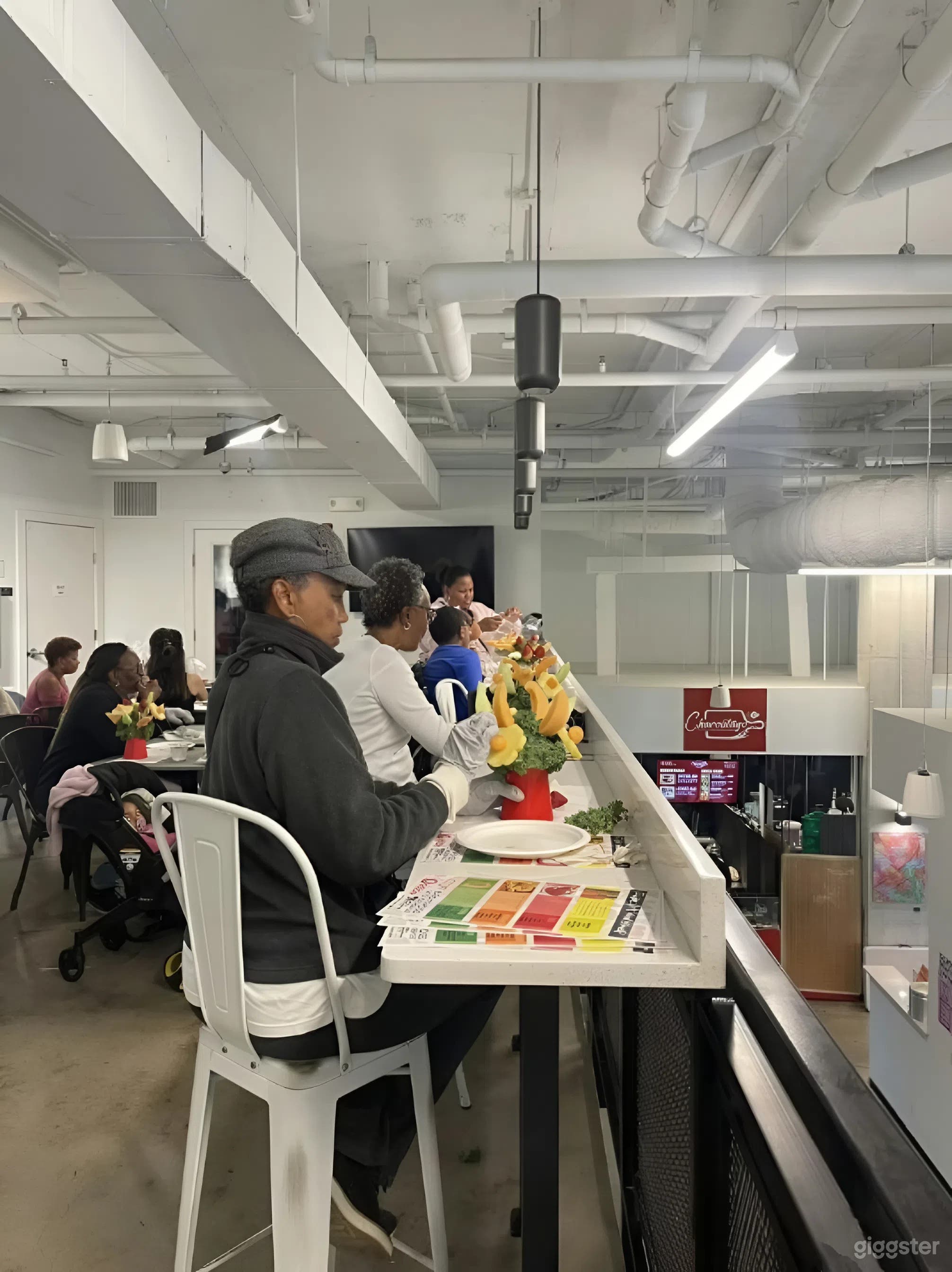 Versatile Urban Loft for Events, Panels, & Creative Gatherin Photo 3