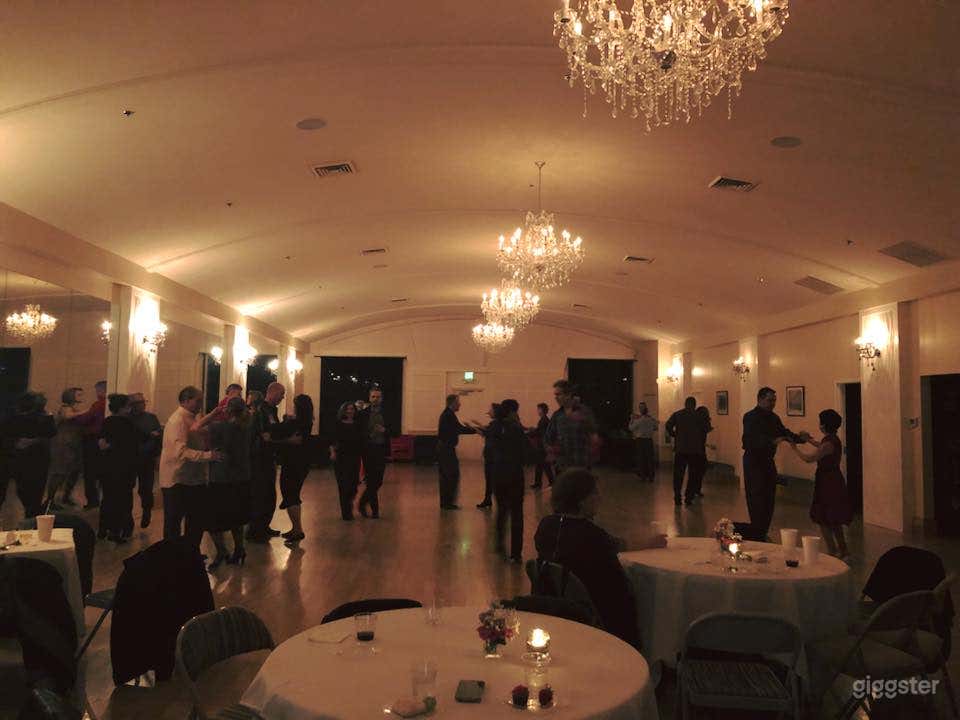 Elegant Main Ballroom Photo 2