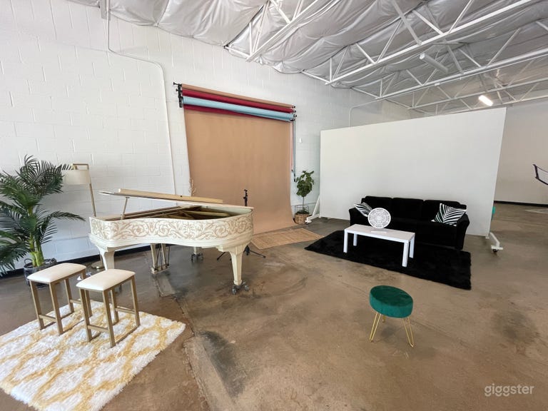  3,000 Sqft Downtown Dallas Natural Light Studio 
