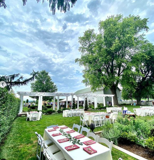  Historic Outdoor Barn Venue 