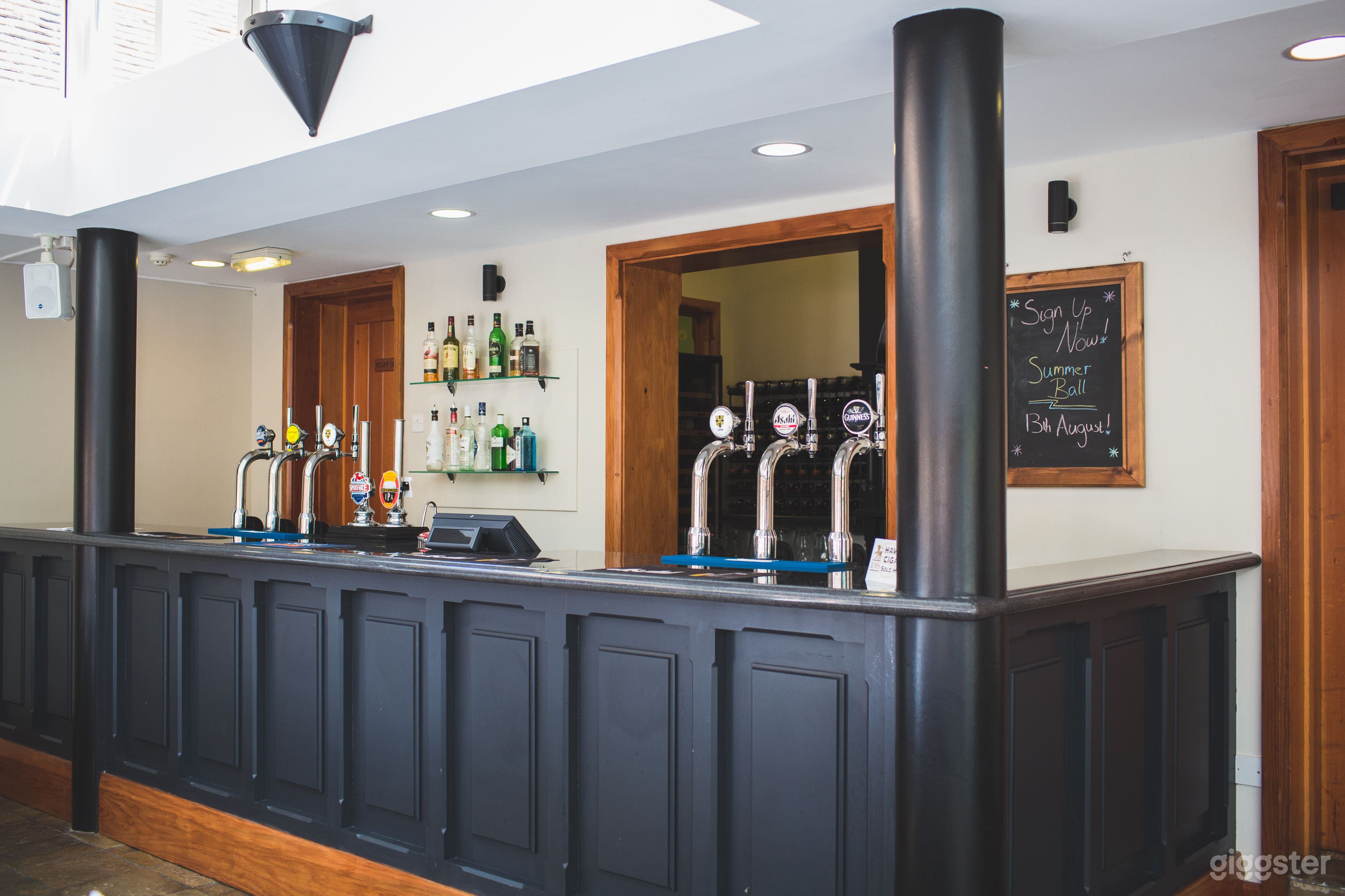 Golf Club's Bar &amp; Restaurant Photo 1