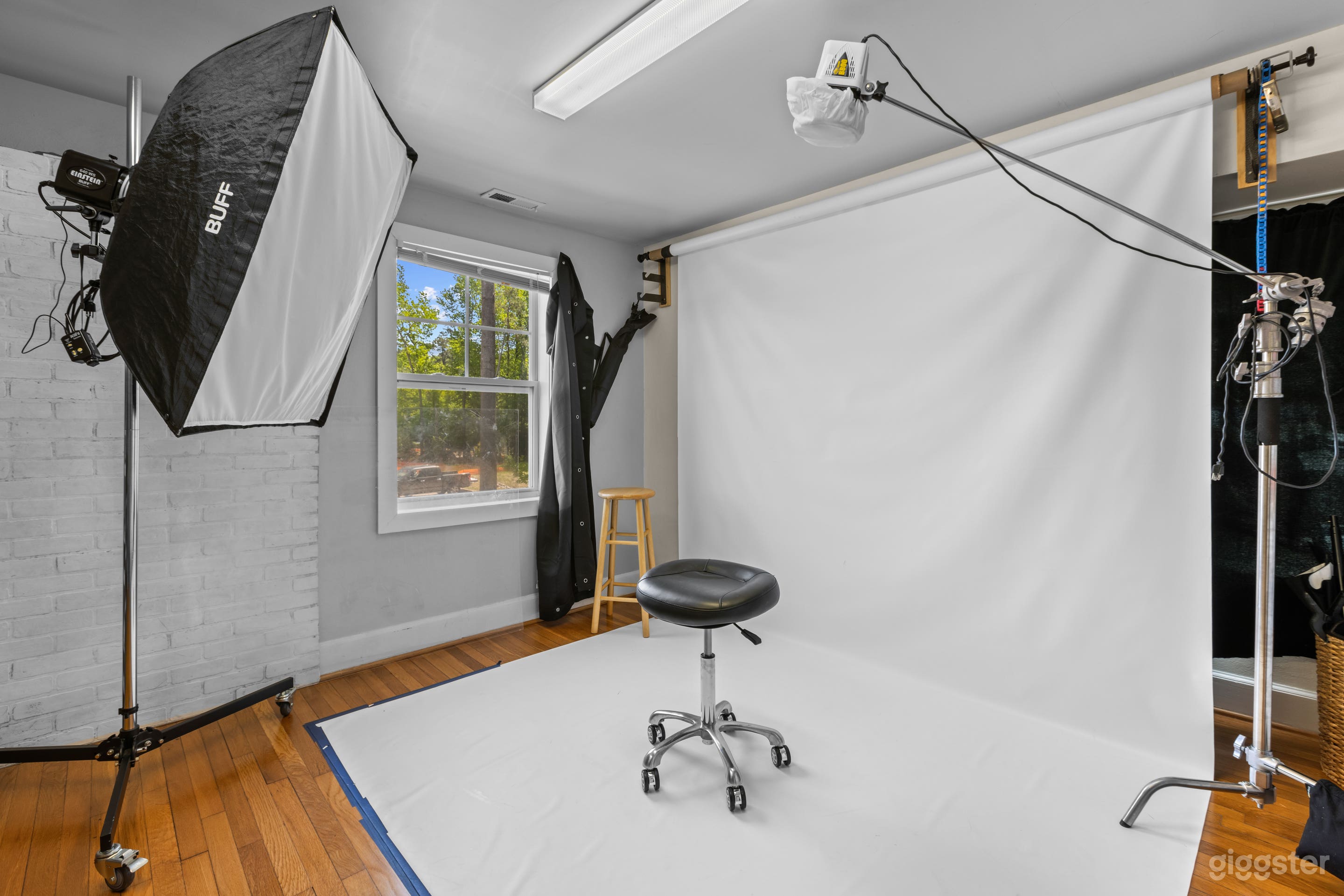 White Label Lifestyle Photography Studio Photo 1