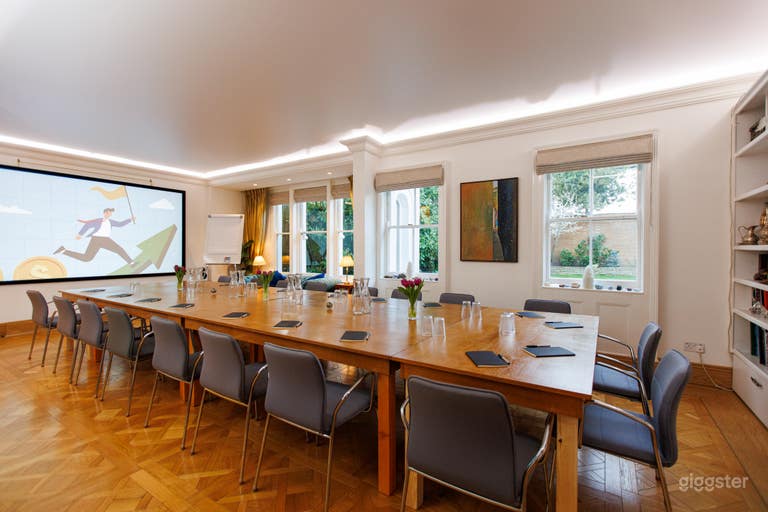  Drawing room set as boardroom 