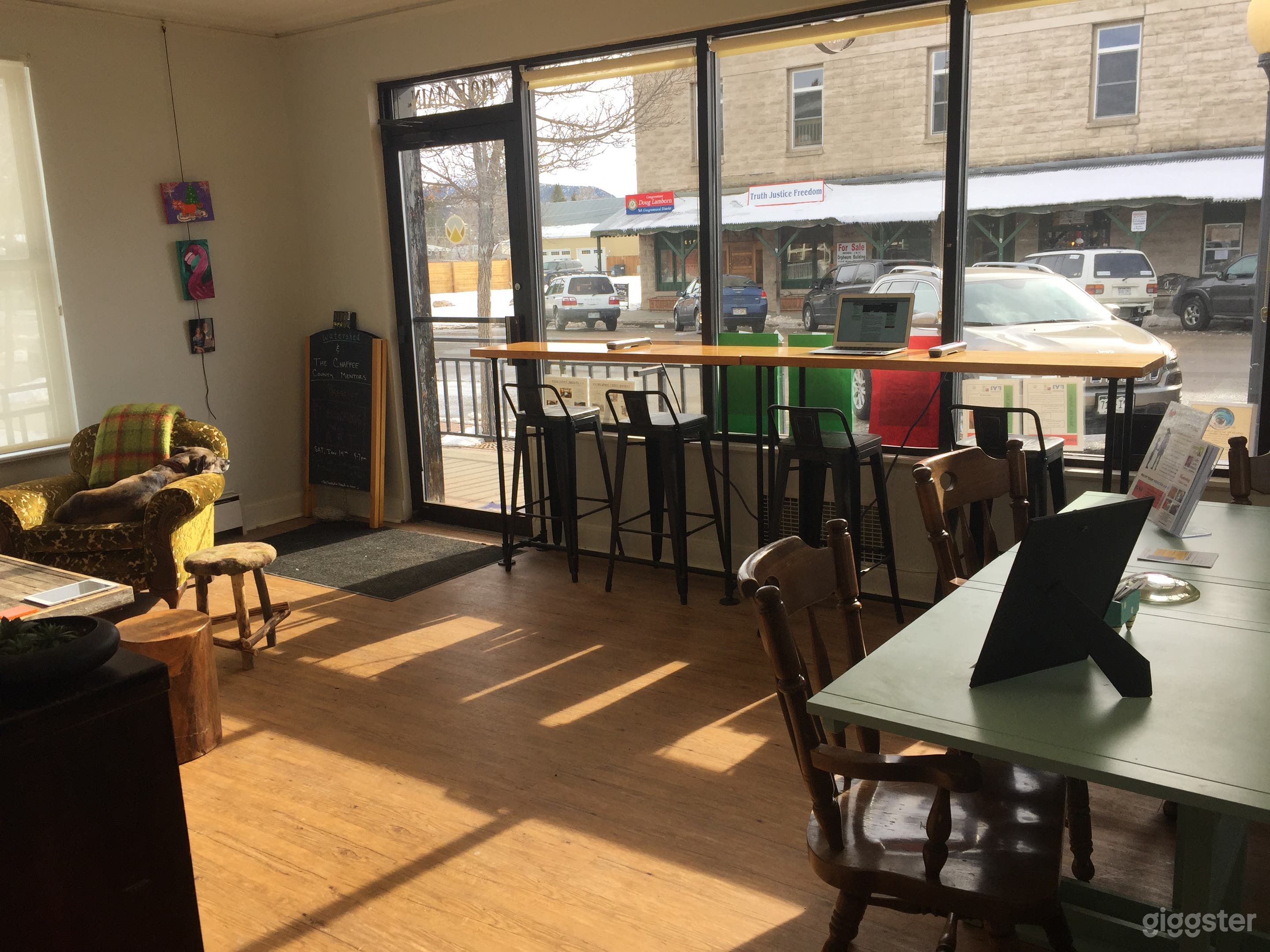 Storefront In Old Ranger Station On Main Photo 4