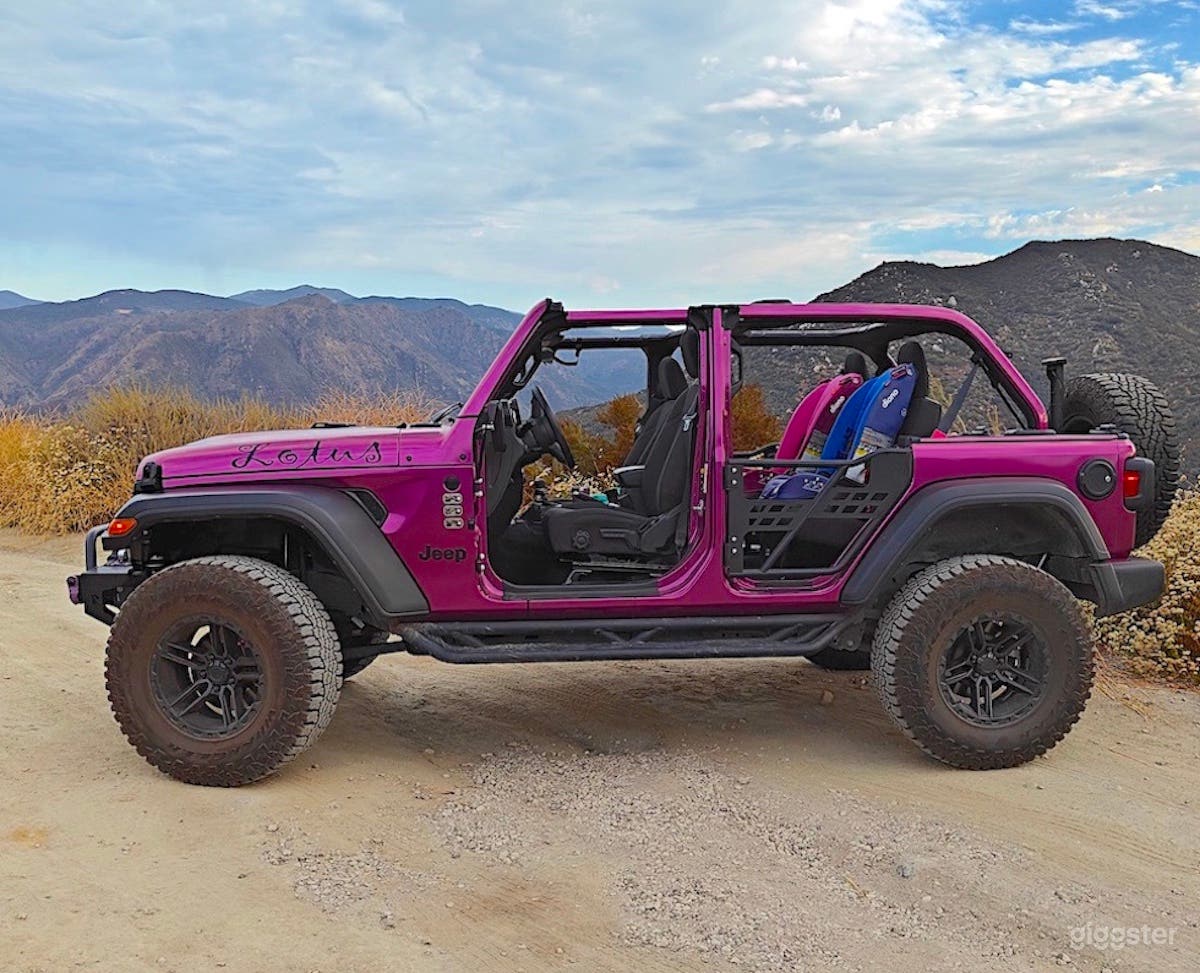 #76,077  2021 Jeep Wrangler Automatic Photo 2