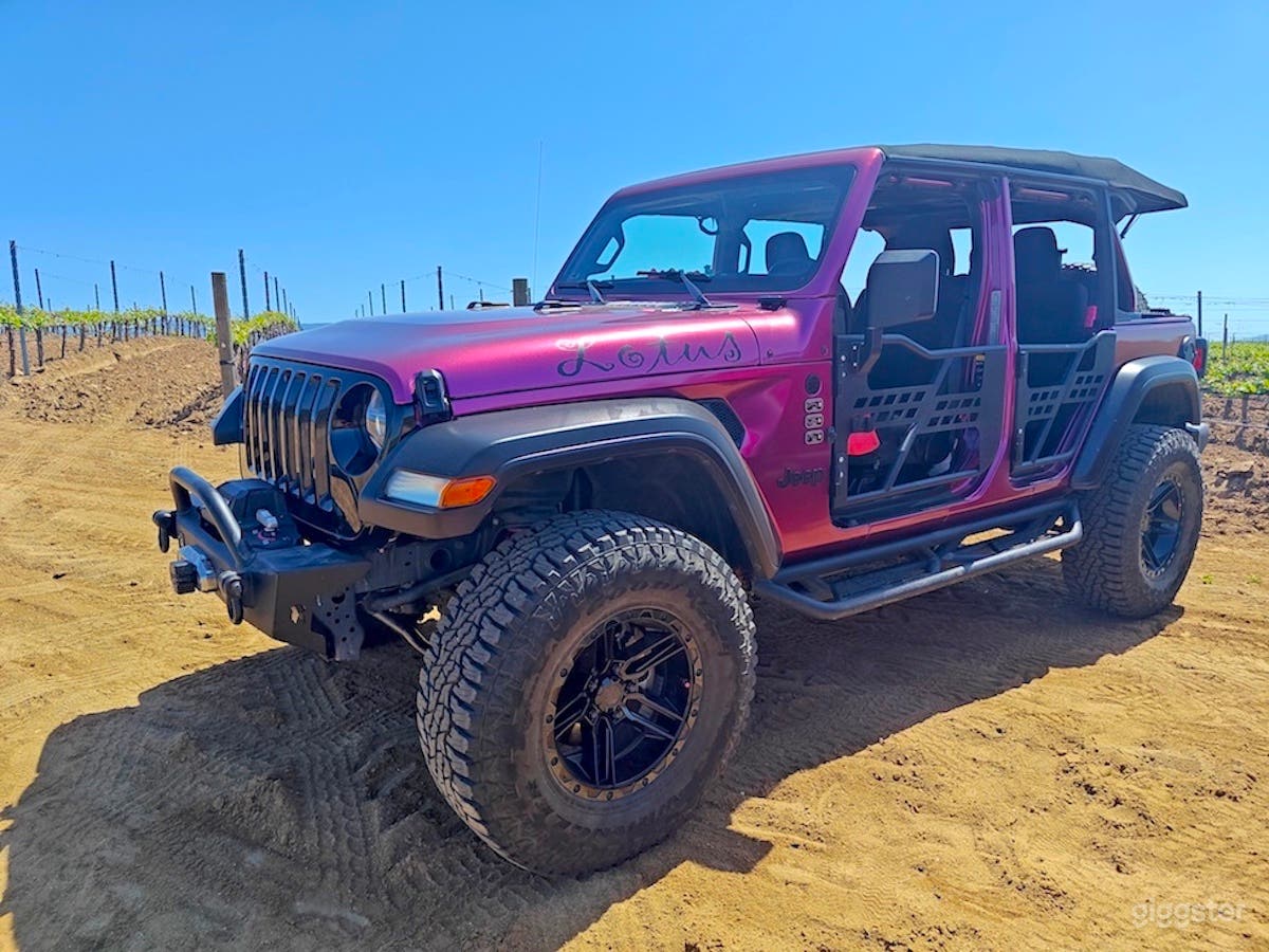 #76,077  2021 Jeep Wrangler Automatic Photo 3