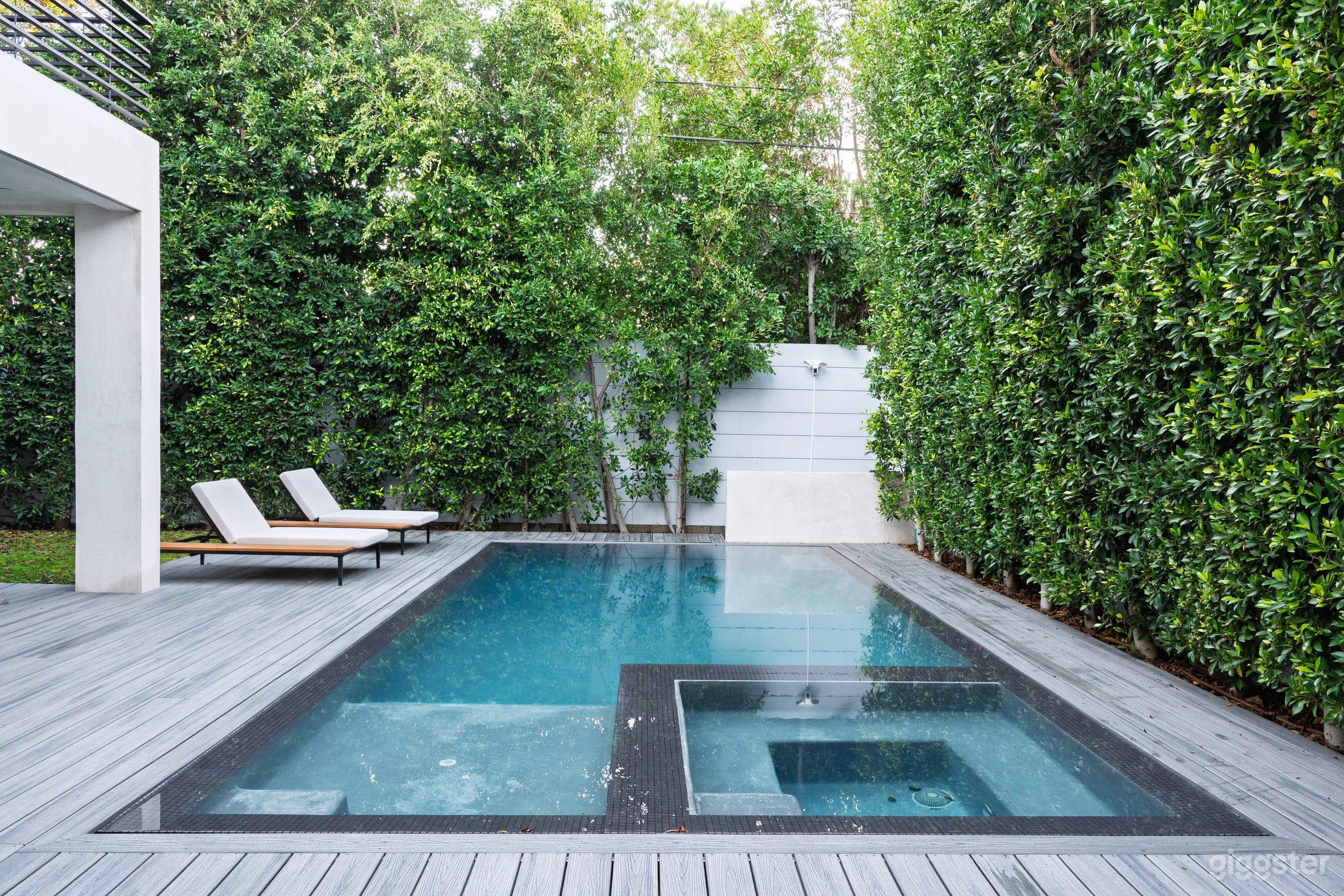 Infinity Edge Modern Pool | Beverly Grove Mansion Photo 1