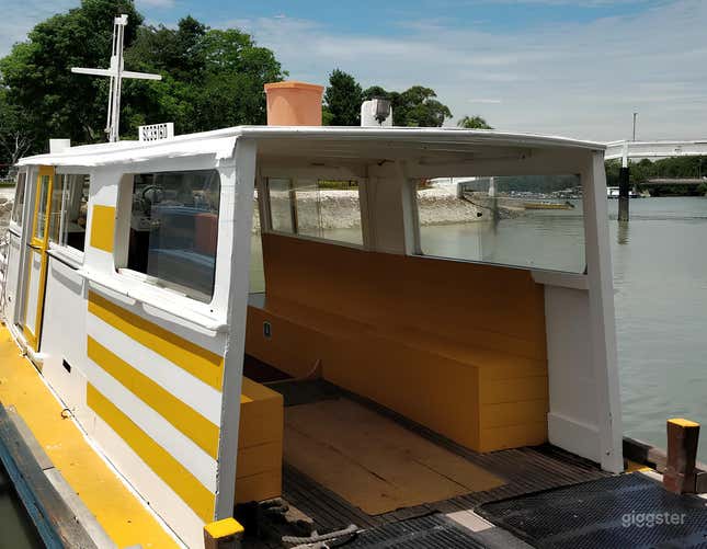 Jetty Rental Jetty Boat Rental with Boat Captain | Rent this location on Giggster