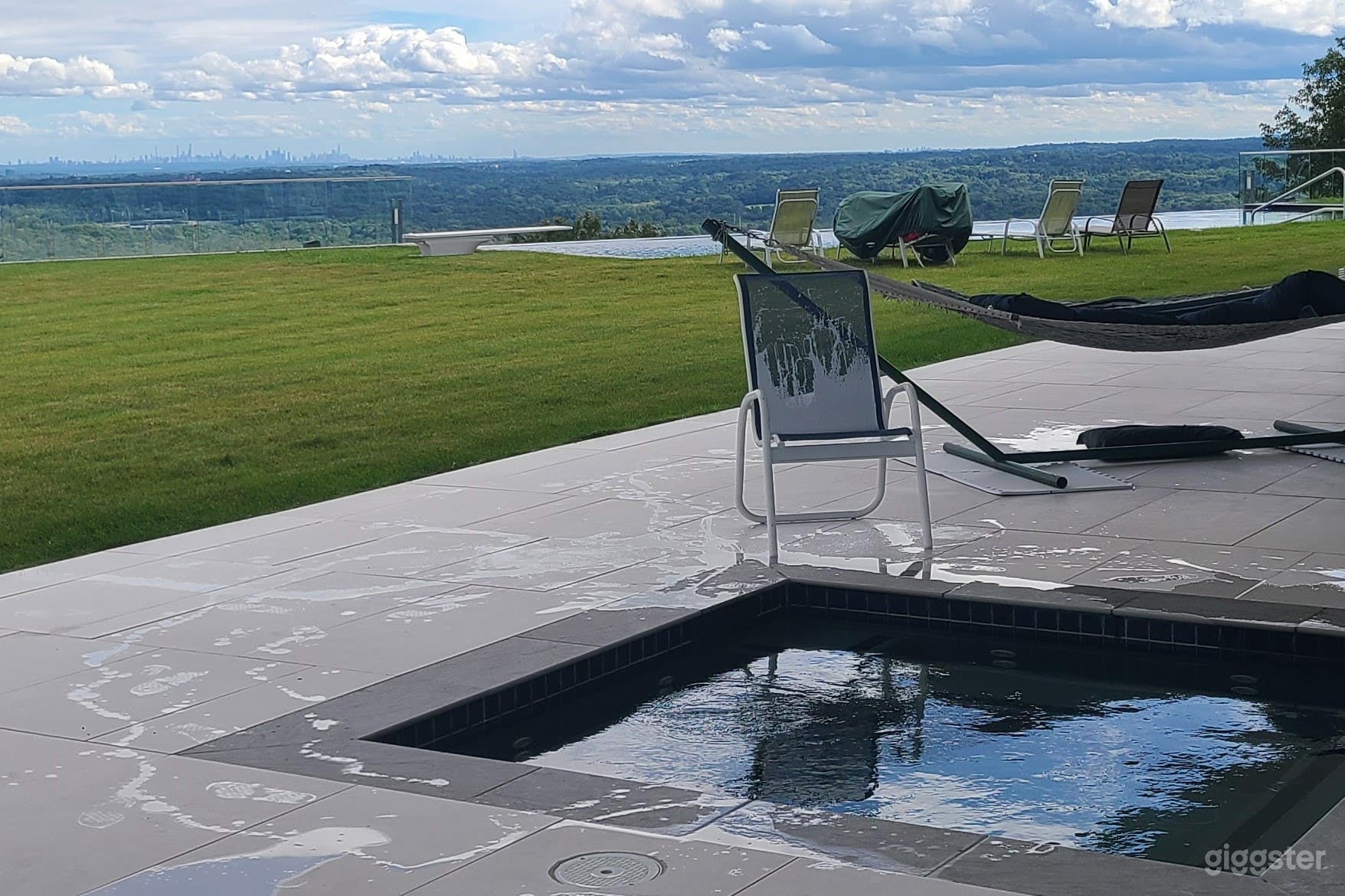 Hot tub looking at NYC skyline