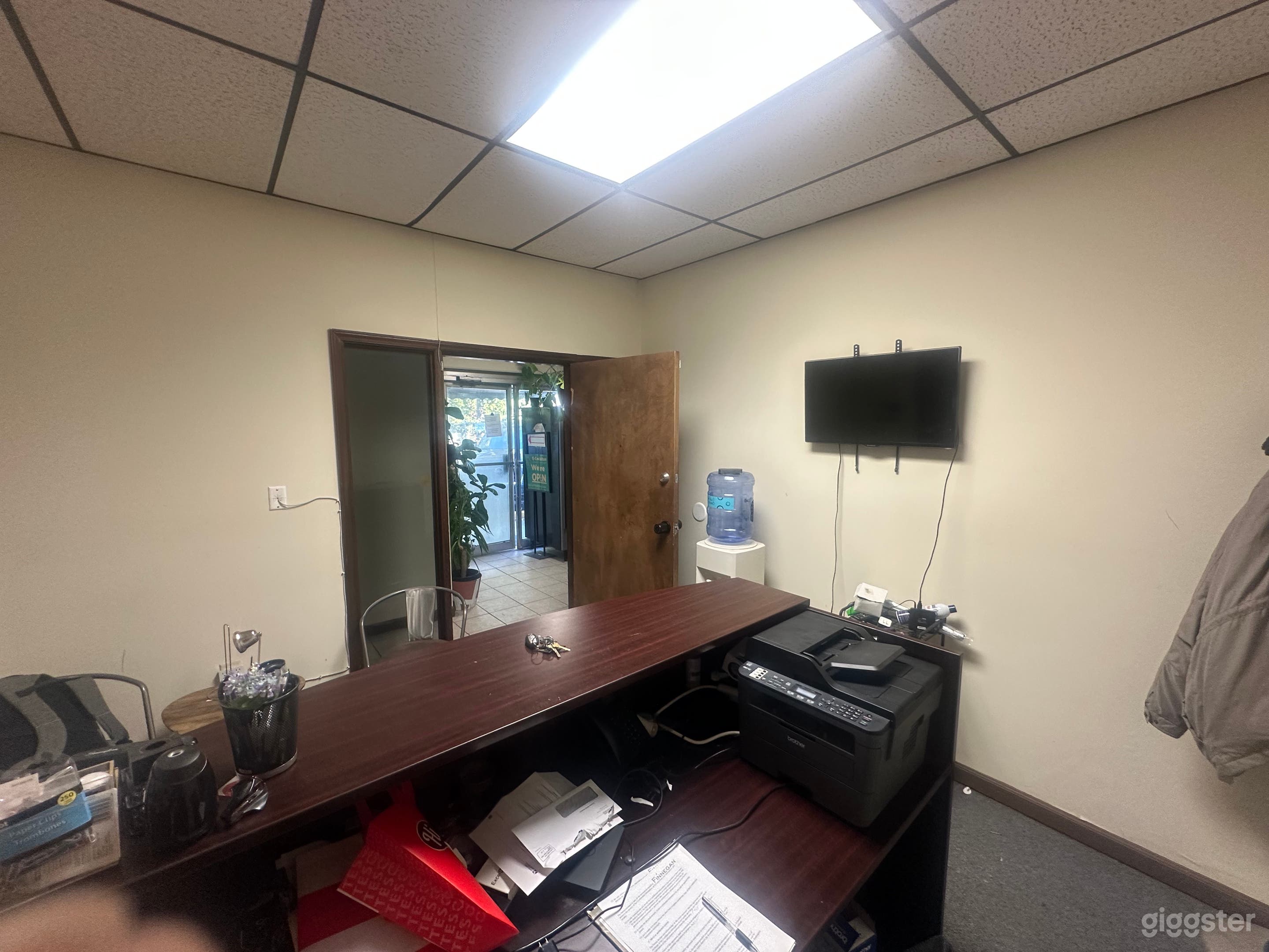 recpetion behind desk view