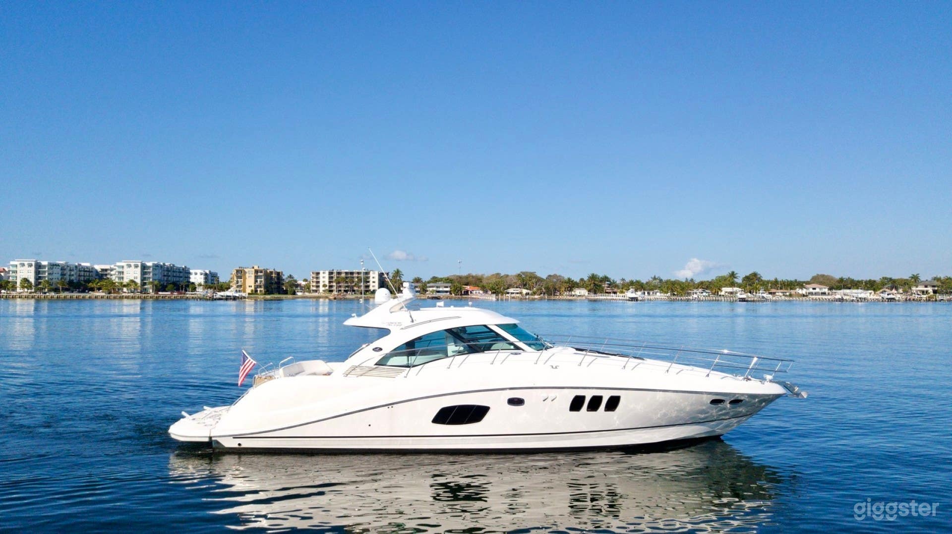 55' SEA RAY YACHT Photo 1