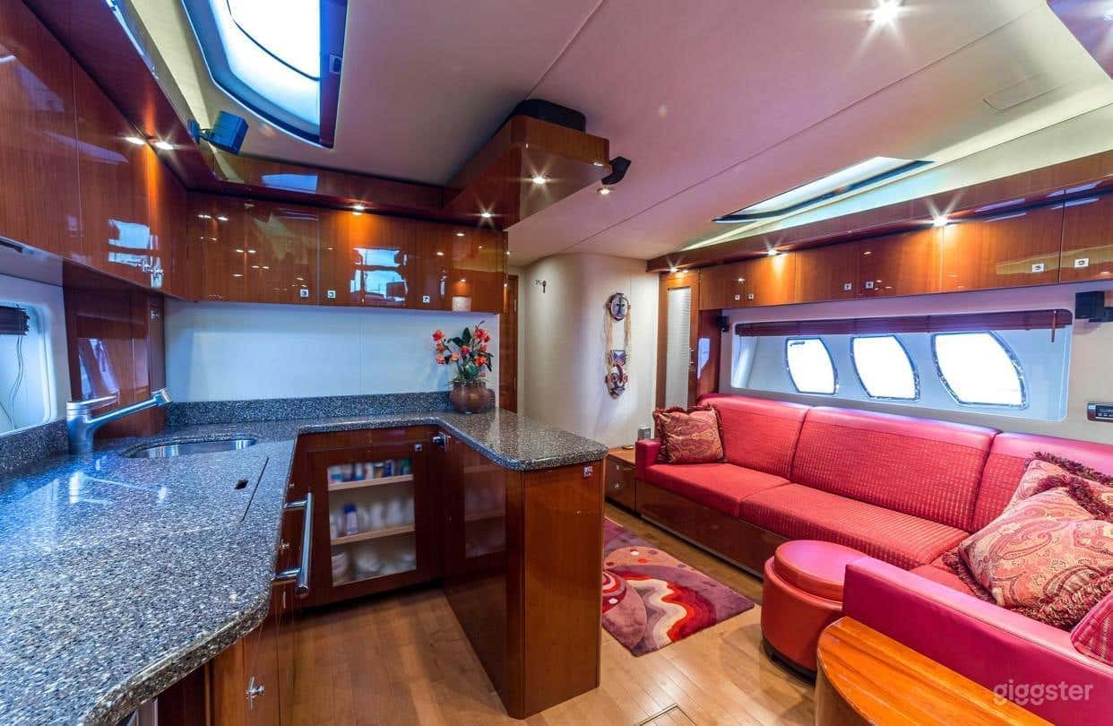 55' SEA RAY YACHT Photo 3