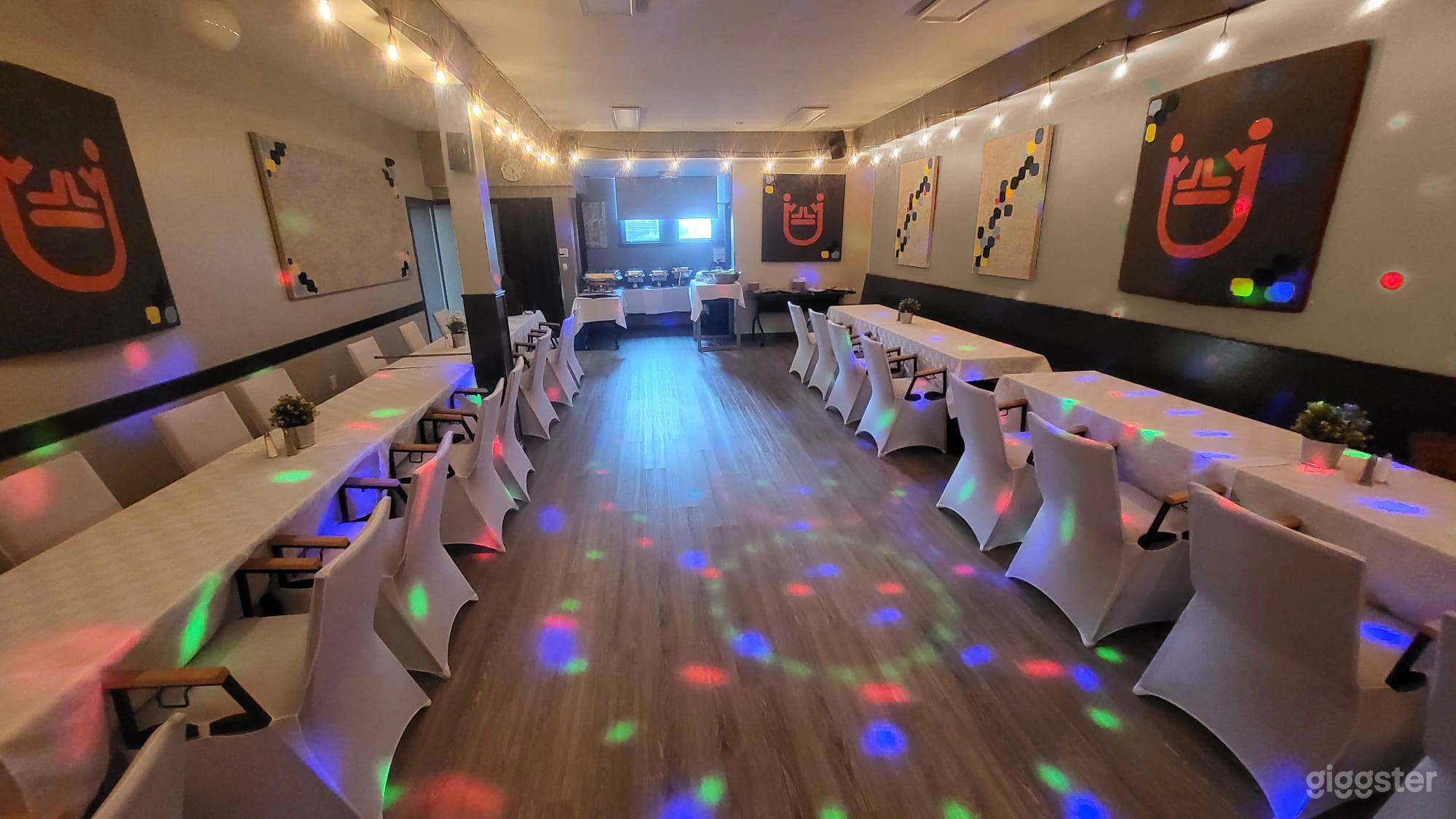 Social / Business Meeting Room in Little Italy Photo 3