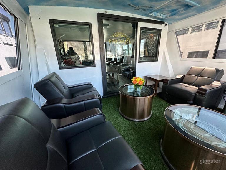  Elegant Main Cabin with Full Bar & Plush Lounge – Up to 40 