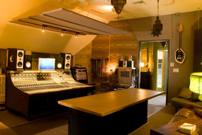 Studio A. Kingsize Soundlabs Photo 4