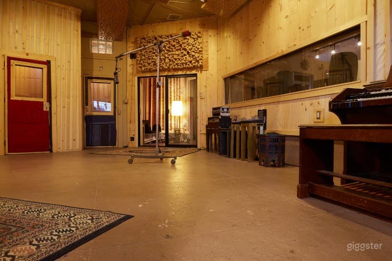 Studio A. Kingsize Soundlabs Photo 2