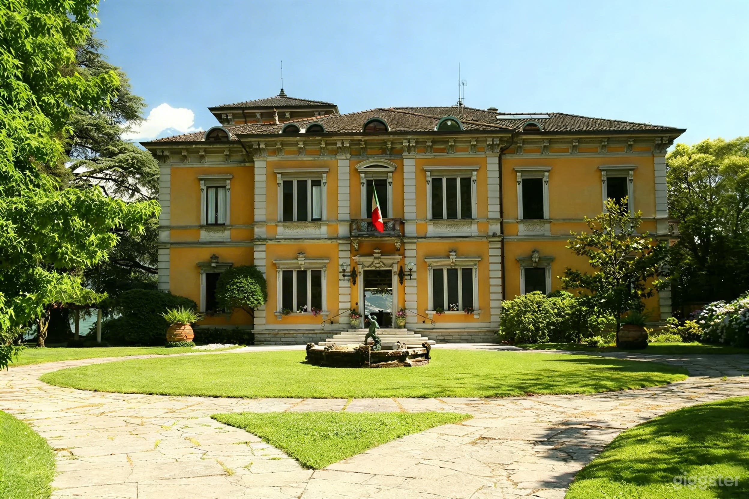Foto di Un'elegante ambientazione da favola sul Lago di Como - Villa Rubini 1