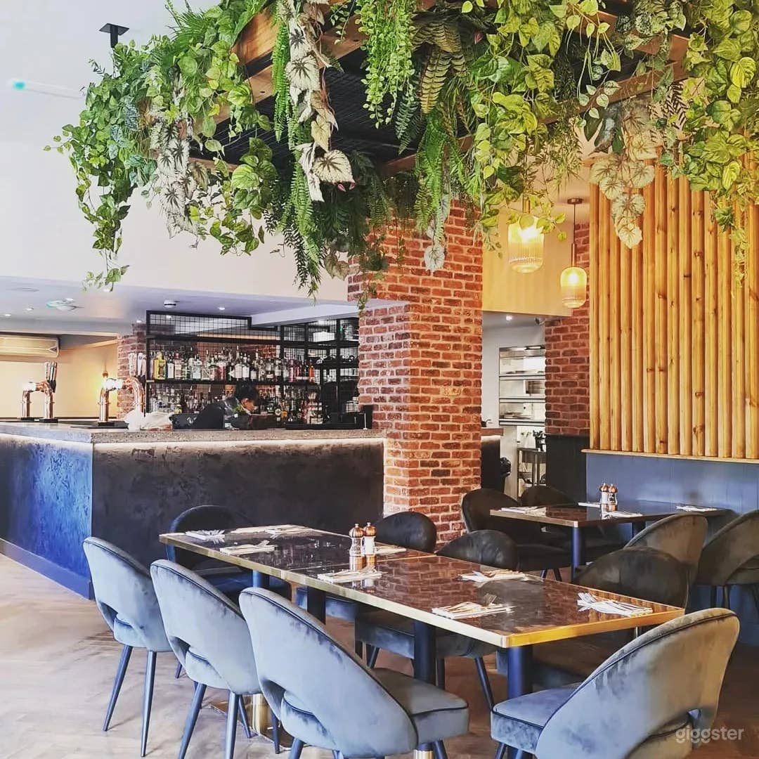 Gorgeous Indoor Dining Space Photo 2