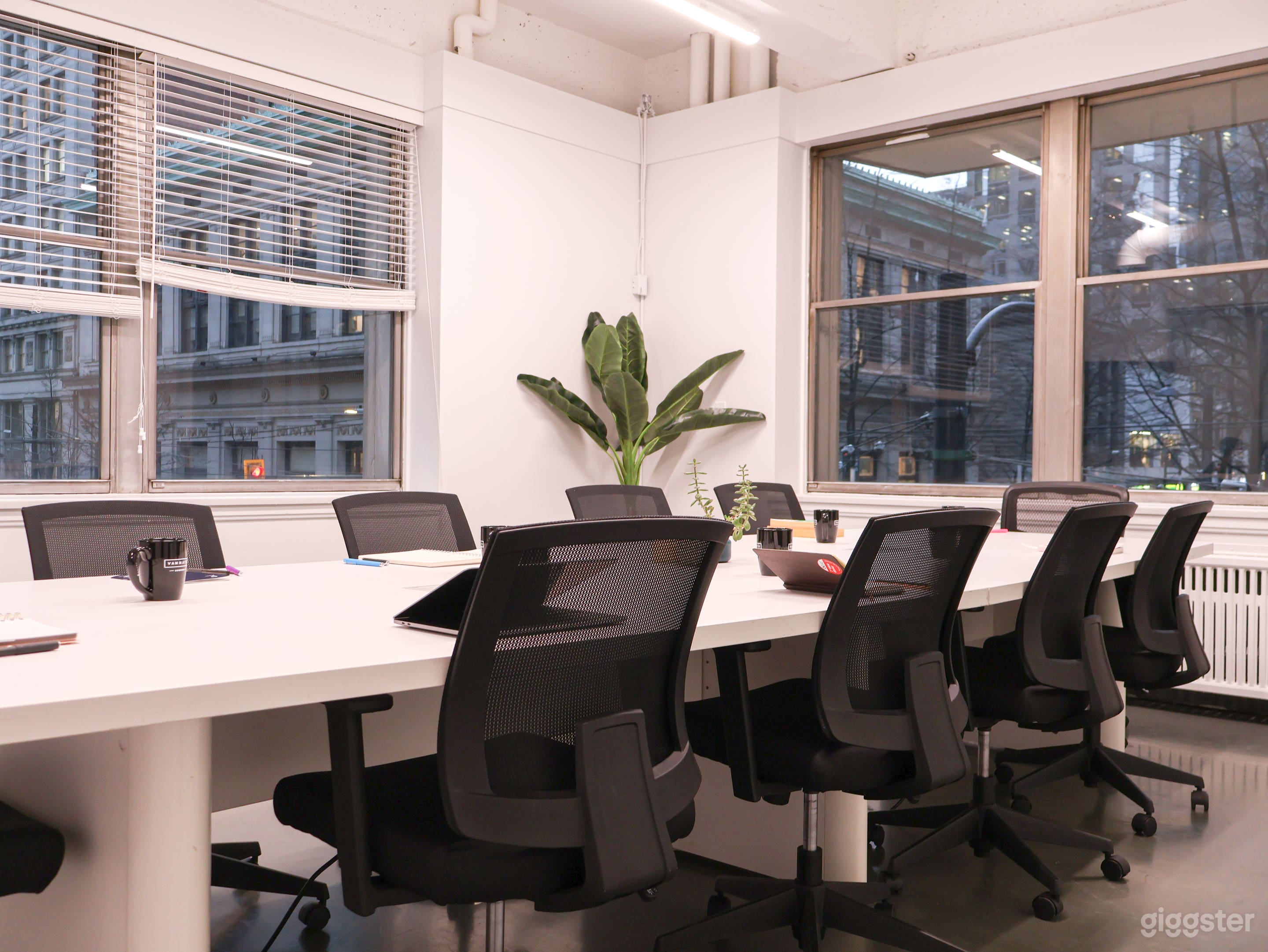 Full Buyout: Modern Coworking Space for Teams &amp; Creatives |  Photo 2