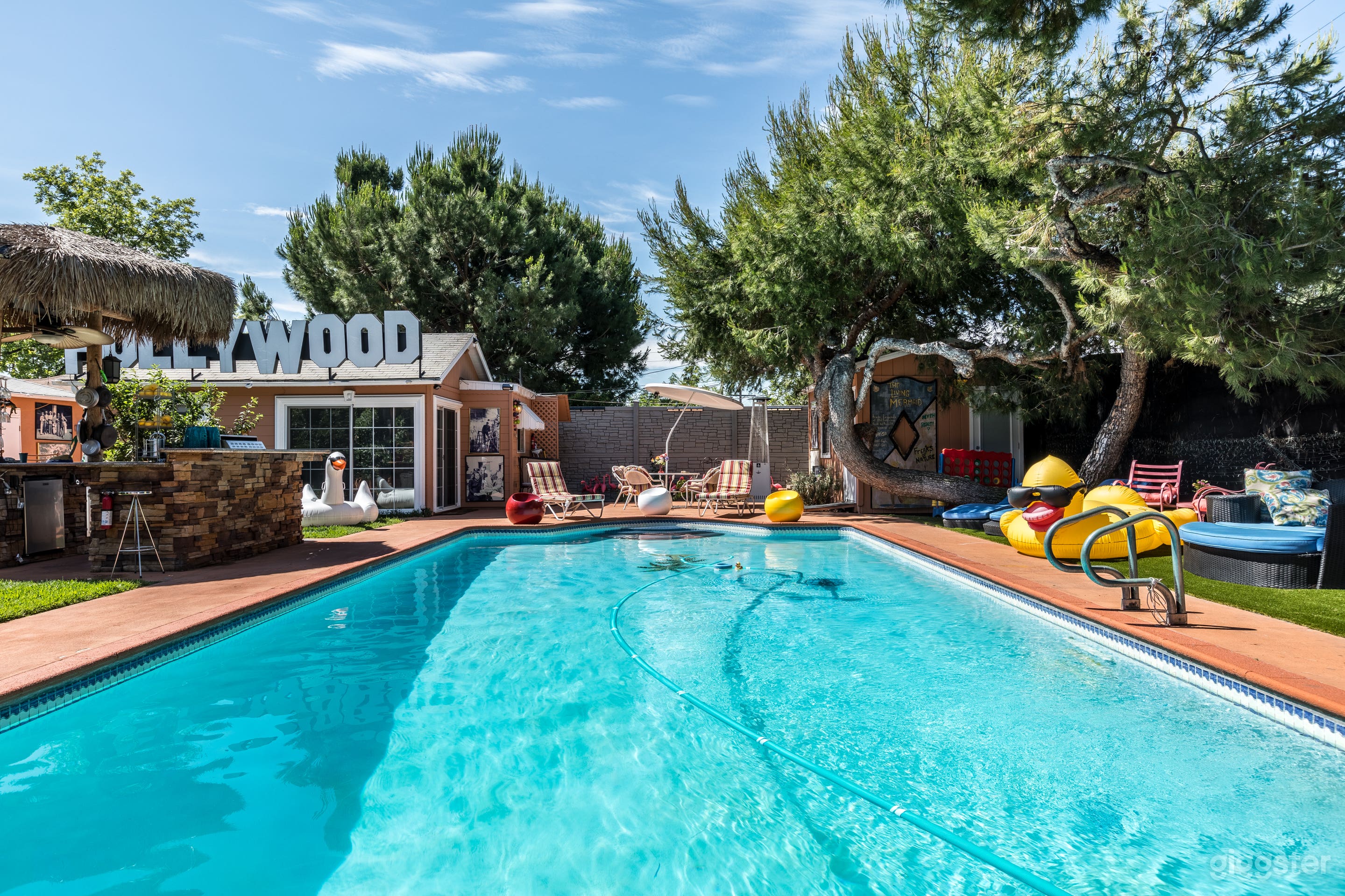 RECENT MUSIC VIDEOS:
TRIPPY RED, TLC/SNOOP DOG-WAY BACK, WIZ KHALIFA, SUMA, BLOC BOY AND JOJI, SKE 48