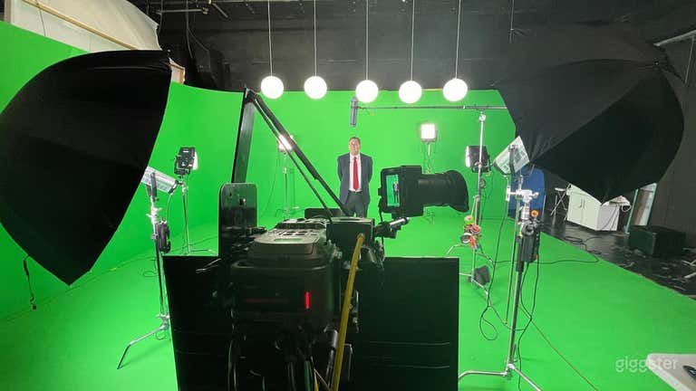  Stage D - Green Screen CYC 