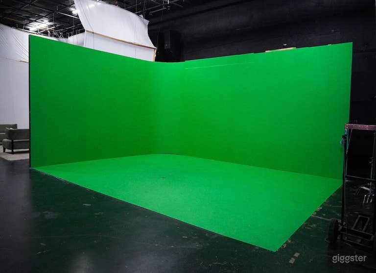  Stage D - Green Screen CYC 