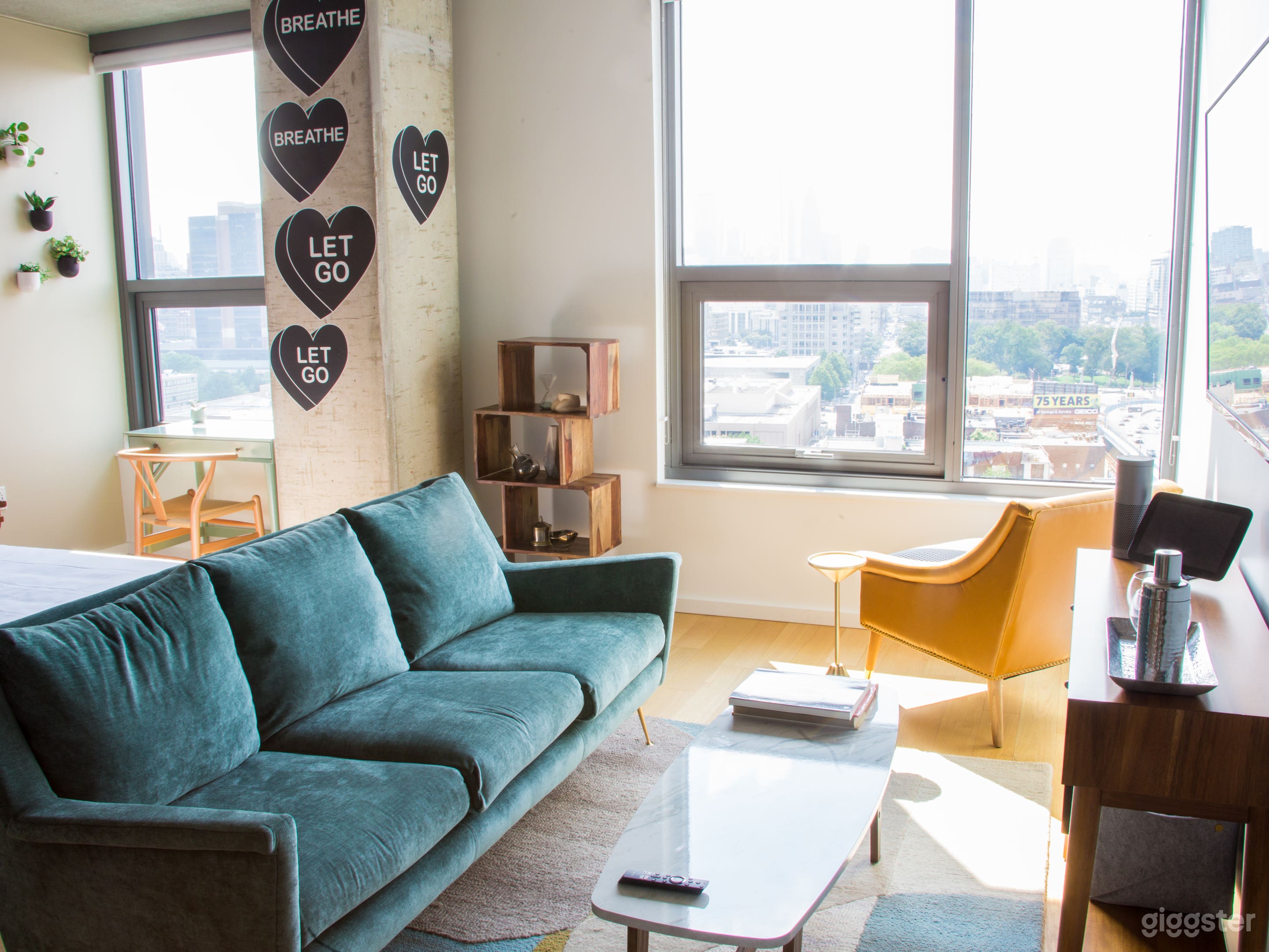 Trendy Philly Penthouse Photo 1