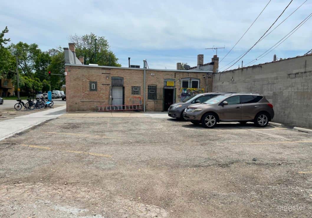 Your Favorite Neighborhood Corner Grocery Store Photo 3