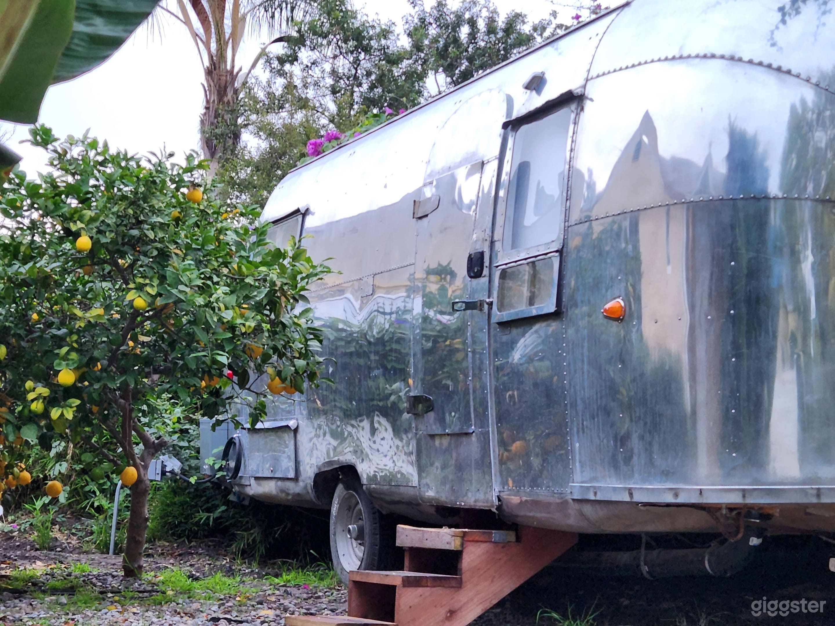 PROMO: Beautiful Airstream ready for film! Photo 2