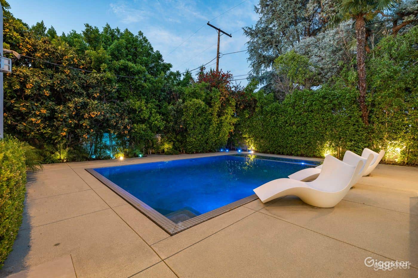 EXQUISITE ENCINO HAVEN: A MODERN MARVEL/POOL Photo 4