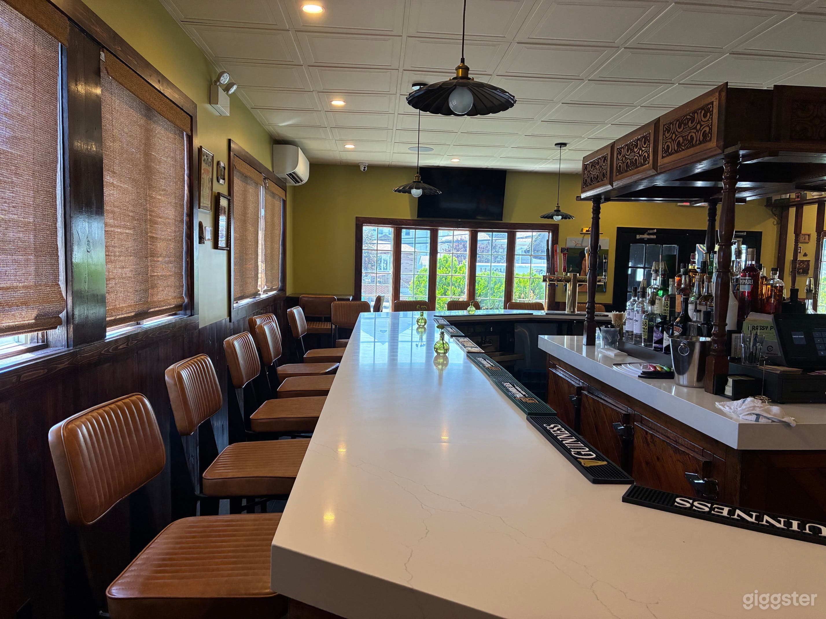 Charming Tavern & Grill Photo 1