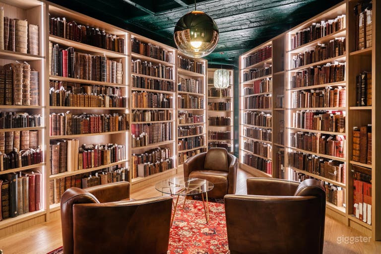  Bibliothèque historique au cœur de Paris 