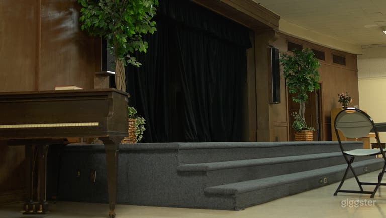  Pillared Event Hall - Hollywood 