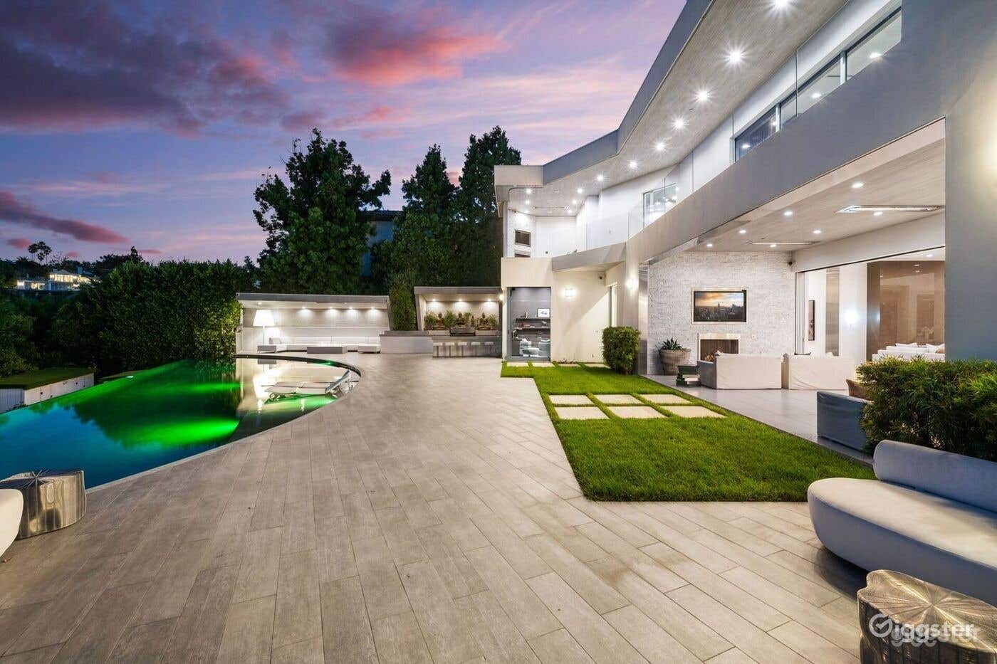  BEL AIR ELEGANCE: CINEMATIC VILLA/POOL Photo 3