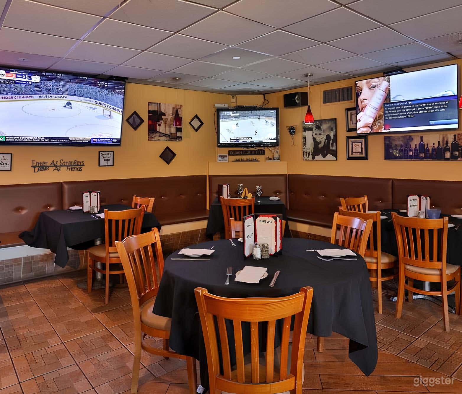 Cozy and Inviting Eatery Photo 3