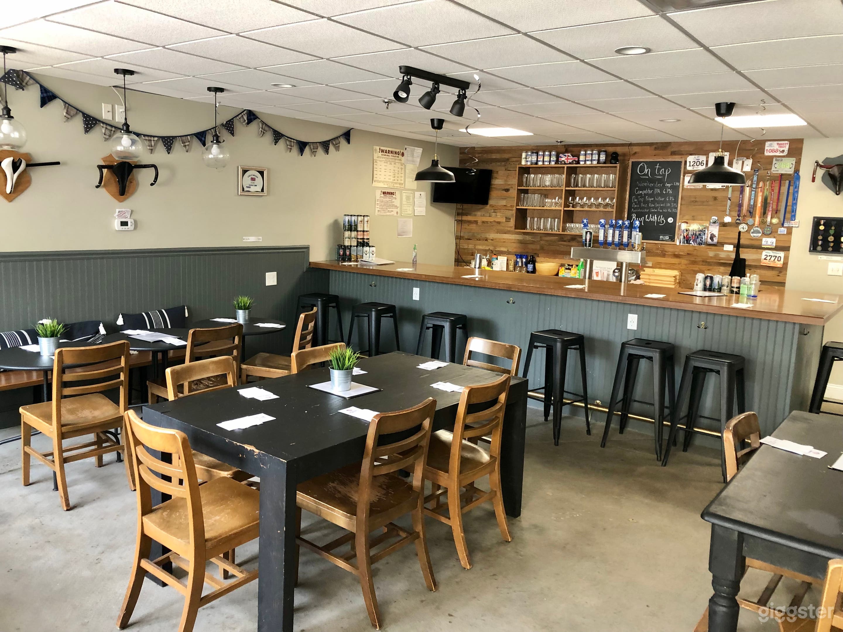 Cozy Neighborhood Taproom Photo 1