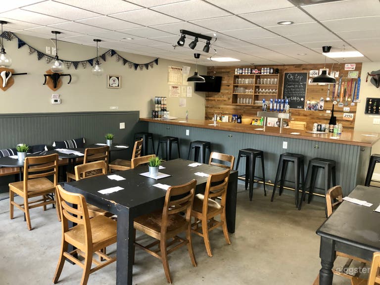  Cozy Neighborhood Taproom 