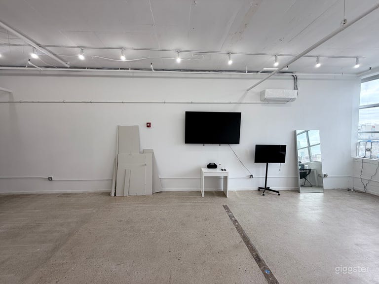  Spazio aperto per lavoro/eventi disponibile per affitto! 